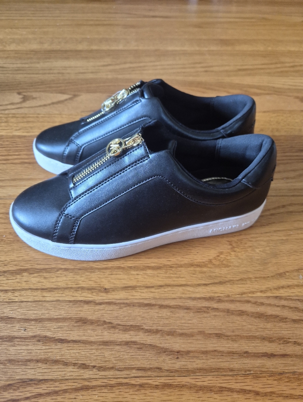 MICHAEL Michael Kors Keaton Zip-Up Sneaker, size 6,5 NWOB